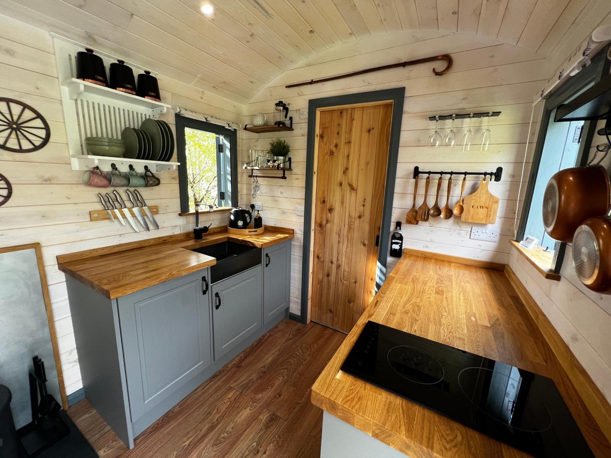 Mountain View Shepherd'S Hut For 2 Adults, 1 Dog Villa Llangoed Exterior foto